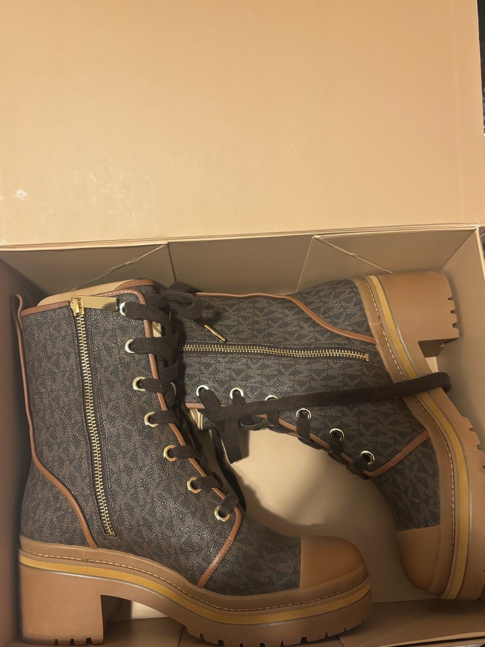 New Michael Kors Corey Logo Signature Combat Boots Brown Monogram 7.5M - Picture 6 of 6